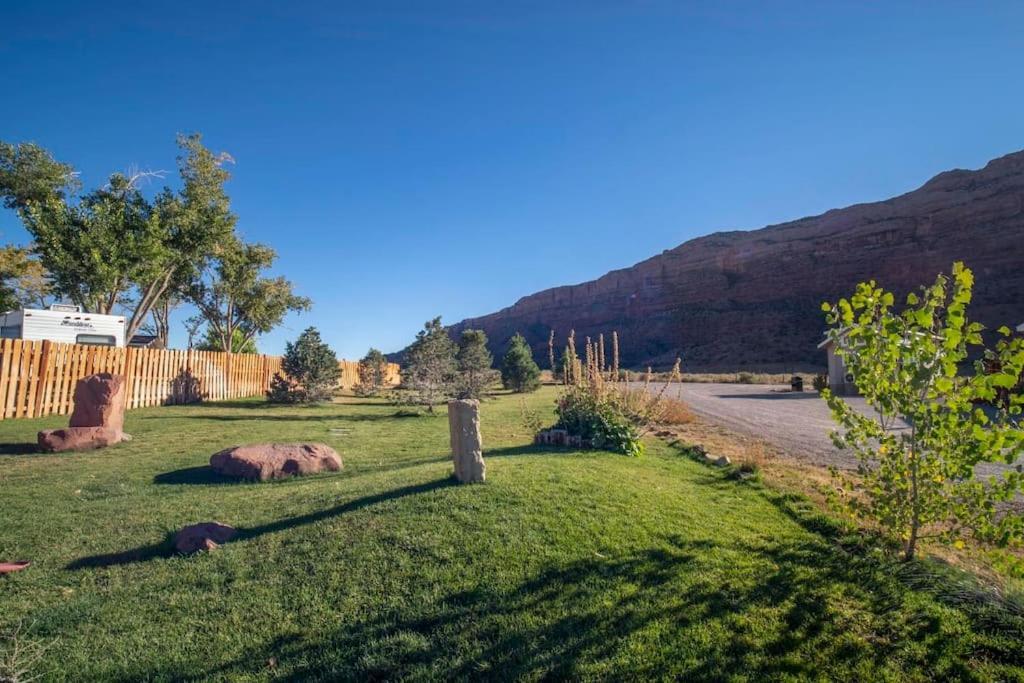 Redrock Moab Tiny House W Large Loft Site 8 빌라 외부 사진
