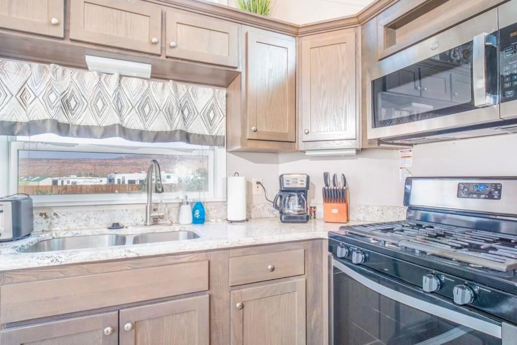 Redrock Moab Tiny House W Large Loft Site 8 빌라 외부 사진
